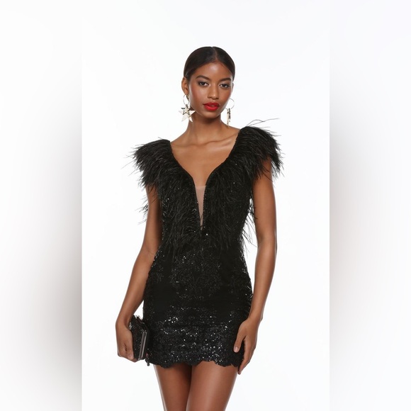 NWOT Short Formal, Alyce Paris 4499 - Picture 2 of 2